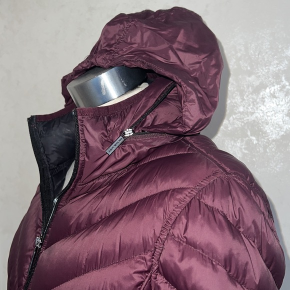 Michael Kors Lightweight Packable Down Jacket - Picture 8 of 14